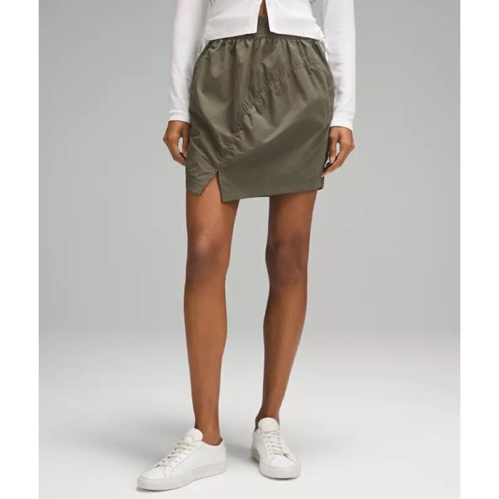 Lululemon ruched women’s army green high rise mini skirt NWT size XL. #24-1776 - Picture 6 of 6
